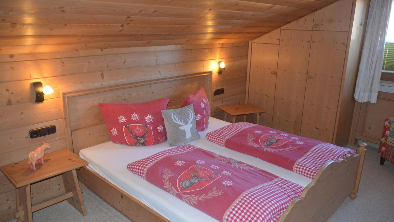 2. Schlafzimmer Edelweiß 2. OG 2. Schlafzimmer Edelweiß 2. OG